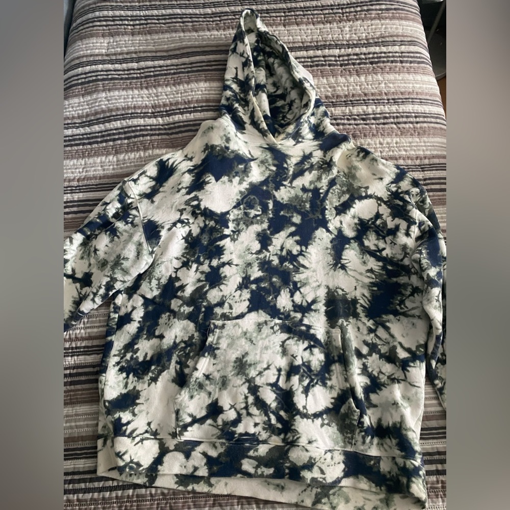 cleaning out my closet!!